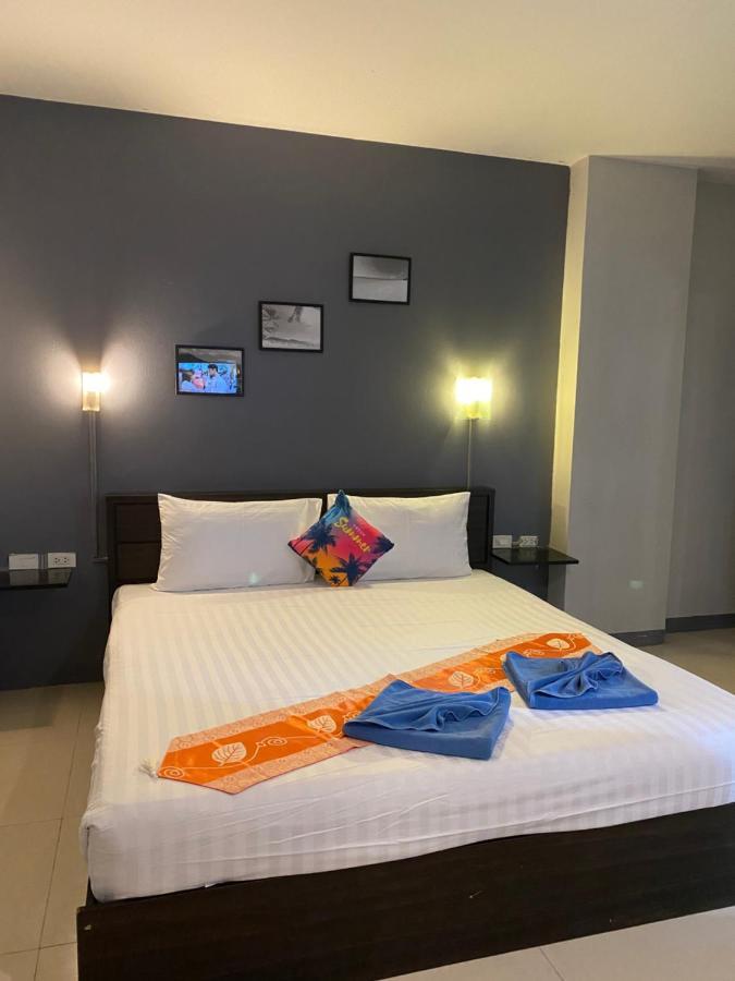 Holiday Home Patong Exterior photo