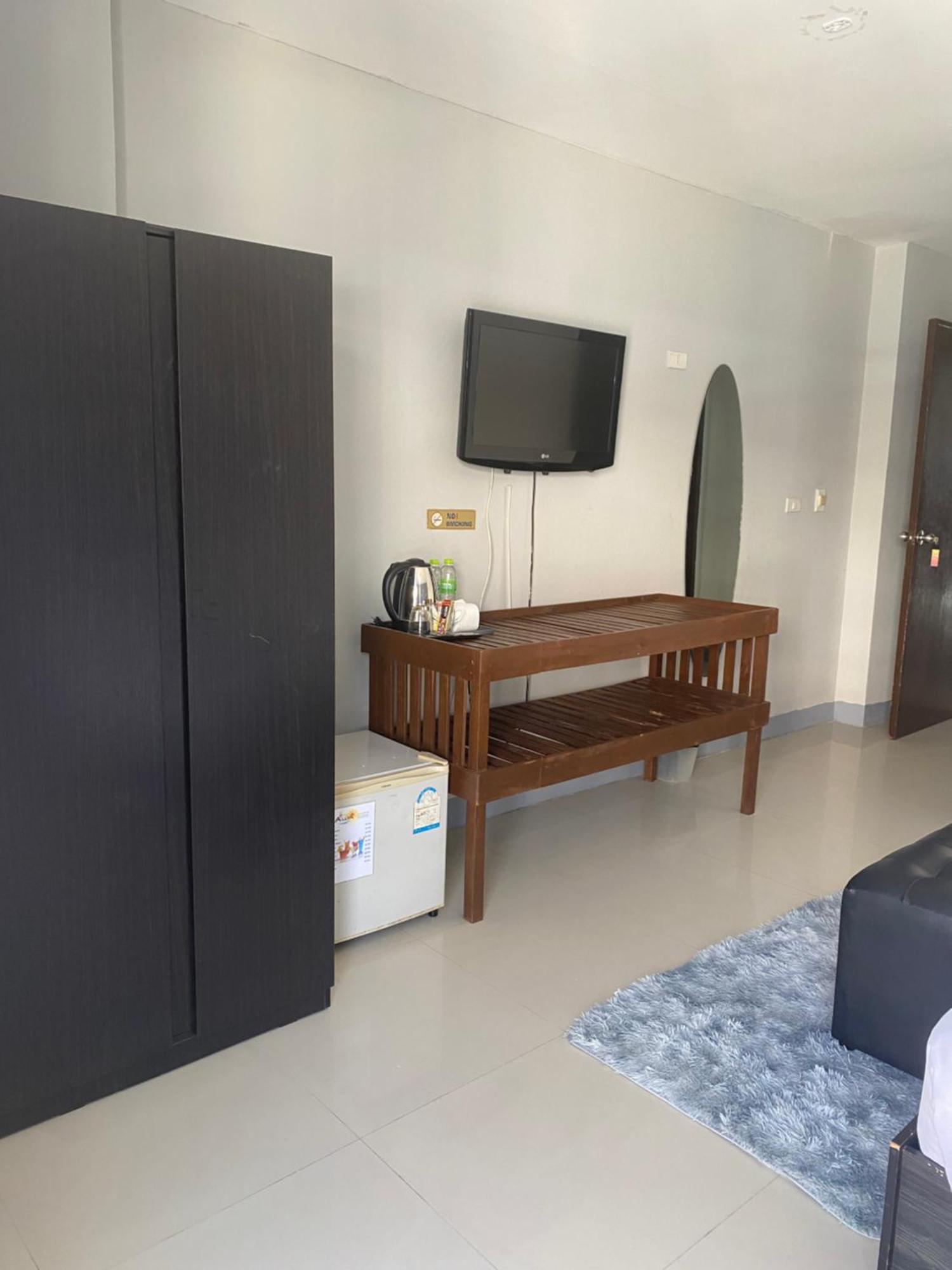 Holiday Home Patong Exterior photo