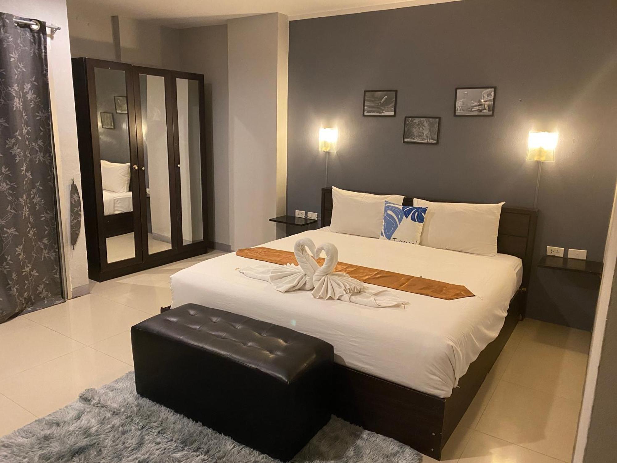 Holiday Home Patong Exterior photo